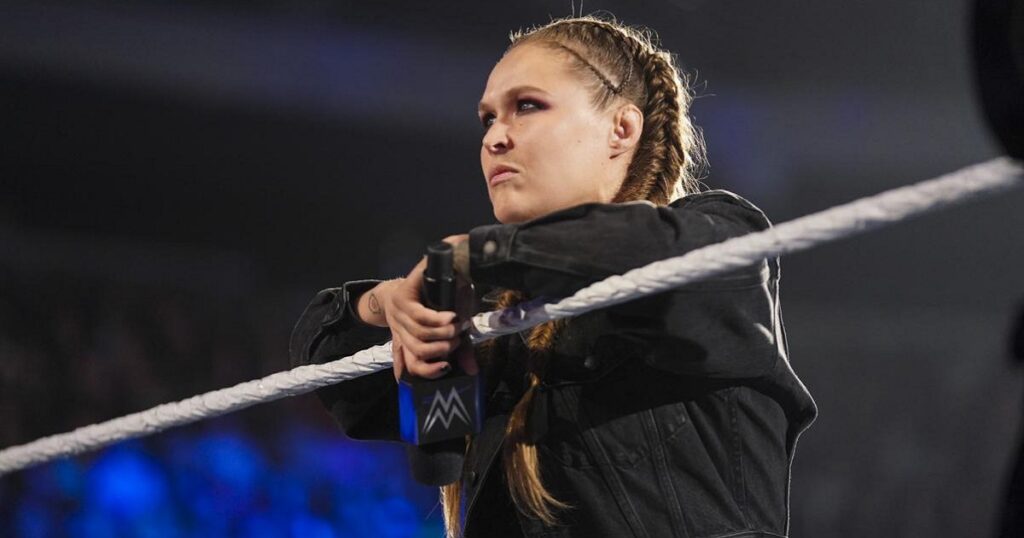 Wwe Ronda Rousey Mostra Il Suo Peso E Striglia La Federazione