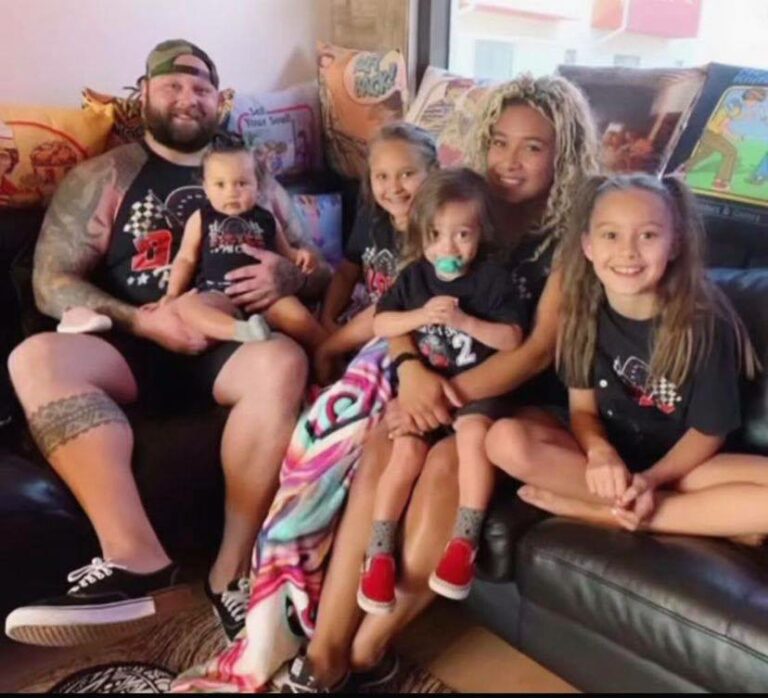 WWE: Bray Wyatt si mostra con la sua famiglia *FOTO* 85258-2-768x698