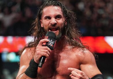 WWE: Seth Rollins mette a tacere Booker T