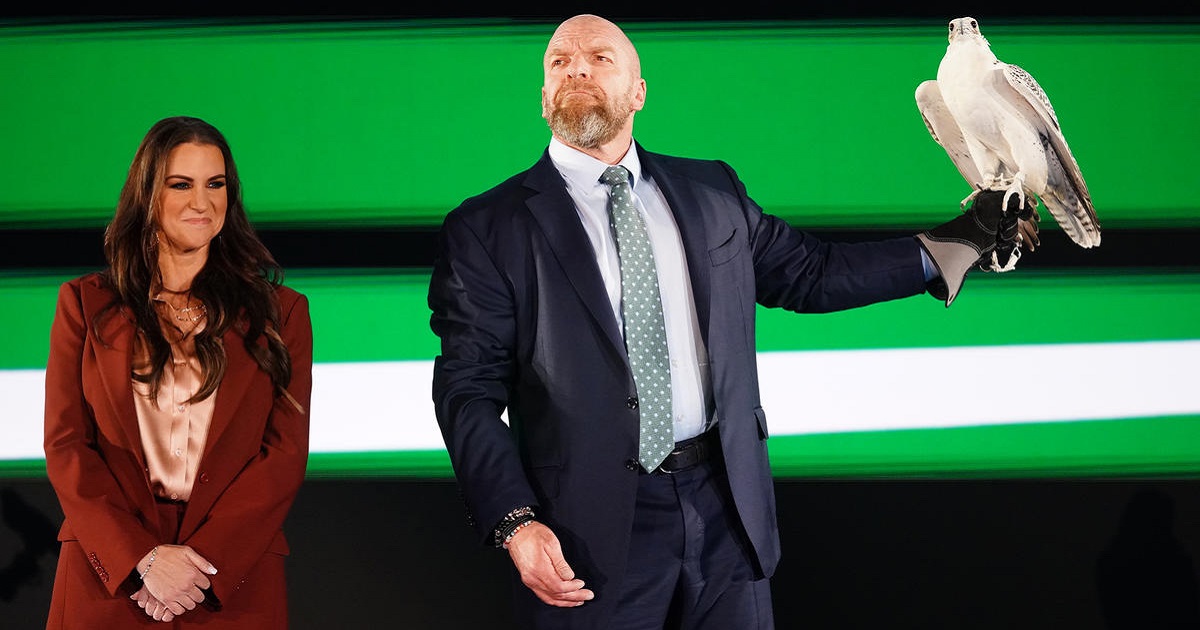 Stephanie McMahon Triple H