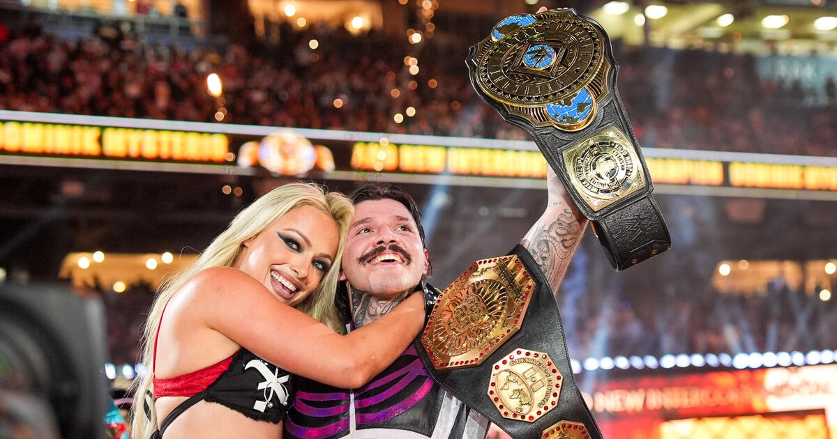 Dominik Mysterio Liv Morgan