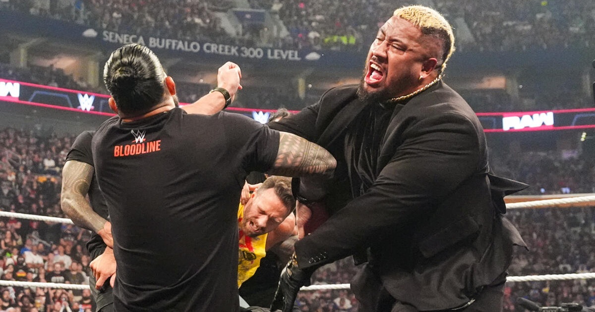 Solo Sikoa Roman Reigns